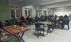 Sivas'ta kar esareti: Mahsur kalan 700 kişi okul yurtlarına yerleştirildi