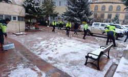 Sorgun Belediyesi ekipleri karla mücadele için sahada