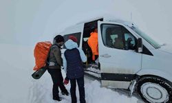 Süphan Dağı'nda mahsur kalan dağcılar kurtarıldı