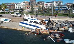 Tuzla'da fırtına sonrası hasar tespit çalışmaları sürüyor