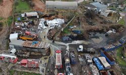 Tuzla'da geri dönüşüm deposunda yangın