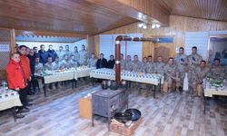 Vali Aydoğdu'dan Jandarma Komando Asayiş Bölüğü'ne yeni yıl ziyareti