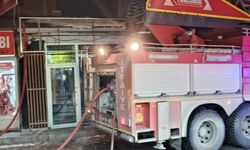 Van'da korkutan yangın: 5 iş yeri zarar gördü