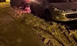 Yakutiye'de park halindeki araç alev alev yandı