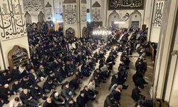 Bursalılar Miraç Kandili'nde Ulu Cami'ye akın etti