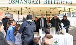 Osmangazi’de cuma bereketi vatandaşlarla paylaşıldı