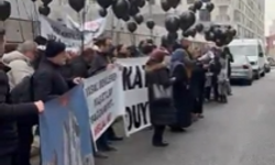 Bursa’daki Atış Yapı mağdurları İstanbul’da ses yükseltti: Katılımevim önünde adalet çağrısı