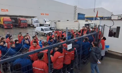 Bursa'da Migros işçileri iş bıraktı