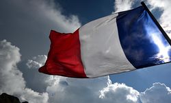 Fransa, İran'a uydu terminalleri gönderme ihtimalini inceliyor