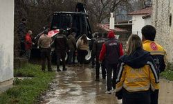 Ağaca asılı kadın cesedi bulundu