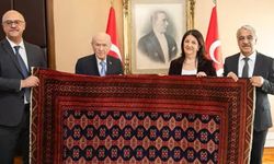 Öcalan, Bahçeli'ye özel dokuma kilim hediye etti