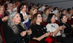 Bursa'da yüzlerce kadın aynı anda iyilik için ilmek attı