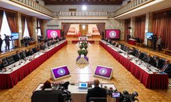 TBMM Başkanı Kurtulmuş, tarihi komisyon üyeleriyle görüştü