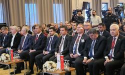 Başkan Aydın Afetlere Dirençli Kentler Paneli’ne katıldı