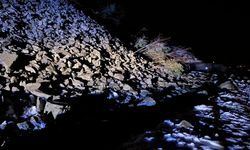 Toprak kayması nedeniyle köy yolları ulaşıma kapandı