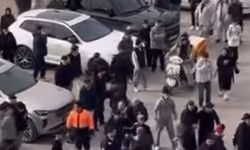 Bursa'da karne günü liseliler birbirine girdi