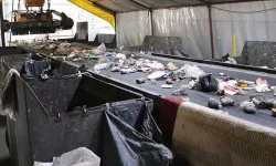 Çöp ayrıştırma bandında yeni doğmuş bebek cesedi bulundu