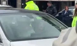 Trafiği kilitleyip aracında dans eden kadın akıl hastanesine yatırıldı