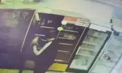 Marketten içki çalan hırsız kameraya yakalandı