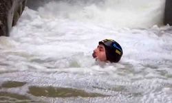 Yağmur ve kar sularıyla coşan kanyondan kurtuldu