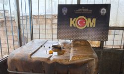 Ağrı'da 5 bin litre kaçak akaryakıt ve 499 sikke ele geçirildi