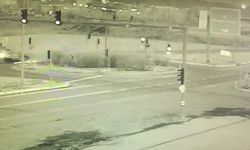 Bingöl'de taklalar atan aracın ters döndüğü kaza kameralara yansıdı