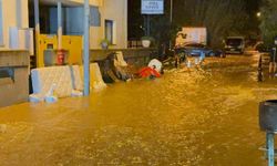 Bodrum'u sel vurdu, evler ve iş yerlerini su bastı