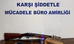 Çok sayıda suç kaydı bulunan şüphelinin evinden silah ve uyuşturucu çıktı