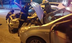 Erzincan'da 2 otomobil çarpıştı