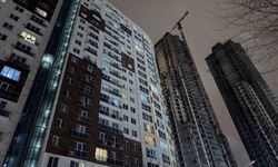 Esenyurt'ta bir sitede 2 kişi silahla vurulmuş halde ölü bulundu