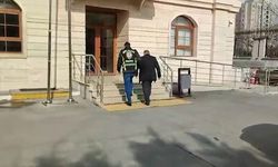 Esenyurt'ta servis şoförü trafik tartışmasında otomobil sürücüsüne saldırdı: O anlar kamerada