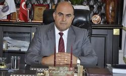 Eski belediye başkanını oğlu baltayla öldürdü