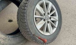 Eskişehir'de park halindeki 2 aracın lastikleri bıçakla patlatıldı