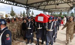 Hayatını kaybeden uzman çavuş toprağa verildi