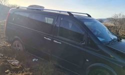 Isparta'da kontrolden çıkan araç şarampole uçtu: 10 yaralı