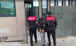 İzmir'de 17 yıl hapisle aranan firariyi 'Yunuslar' yakaladı