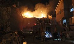 Karaman'da çatı yangını korkuttu: 3 kişi dumandan etkilendi