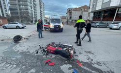 Karaman'da otomobille motosikletin karıştığı kaza ucuz atlatıldı