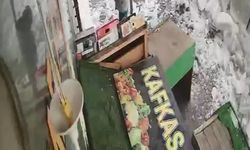 Kars'ta kar kütlesinden şans eseri kurtuldu