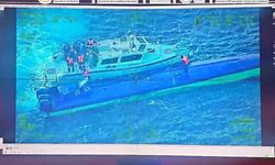 Meksika Donanması, yaklaşık 4 ton uyuşturucu taşıyan denizaltıyı ele geçirdi