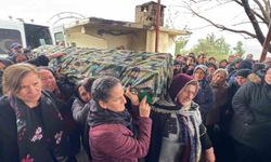 Öldürülen 2 çocuk annesi son yolculuğuna uğurlandı