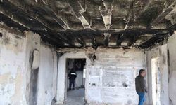 Şarj esnasında patlayan telefon, evi küle çevirdi