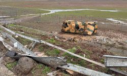 TAG Otoyolu'nda kontrolden çıkan askeri araç devrildi: 10 asker yaralandı