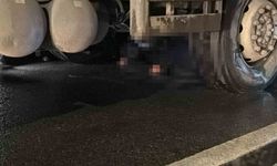 Üsküdar'da feci kaza: Karşıya geçmek isteyen kadın kamyonun altında kaldı