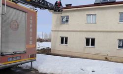 Van'da çatı yangını