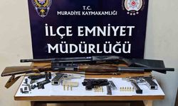 Van'da çok sayıda silah ve mühimmat ele geçirildi