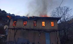 Bursa'da yaşlı kadın evinde çıkan yangında hayatını kaybetti