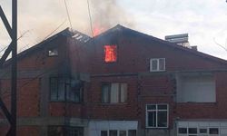 Zonguldak'ta 6 katlı binanın çatısı alev alev yandı