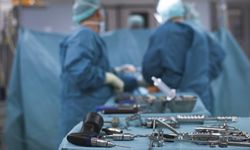 Ameliyatta ses kontrollü yapay zeka asistanı kullanıldı