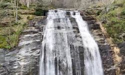 Kar suları Suuçtu Şelalesini'nin debisini yükseltti